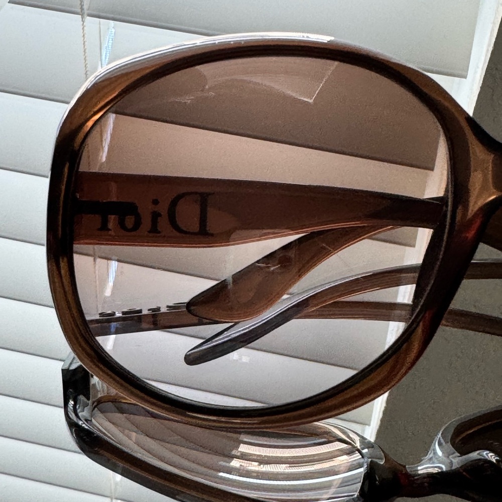 Dior Brown Gradient Oversized Square Sunglasses - Picture 5 of 8